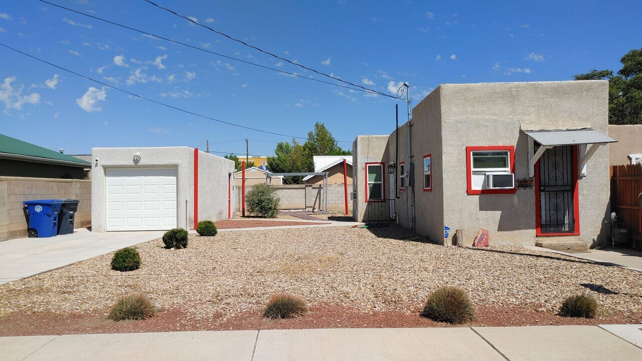 421 Prospect Ave NW in Albuquerque, NM - Building Photo