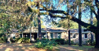 1209 Marseille Dr in Mobile, AL - Building Photo