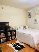 1324 Locust St, Unit #317 in Philadelphia, PA - Building Photo - Building Photo