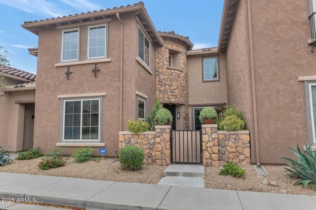 property at 3911 E Cat Balue Dr