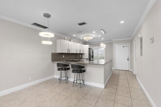 8757 Bella Vista Dr in Boca Raton, FL - Building Photo - Building Photo