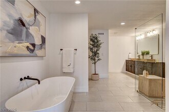 2685 S Tenaya Way in Las Vegas, NV - Building Photo - Building Photo