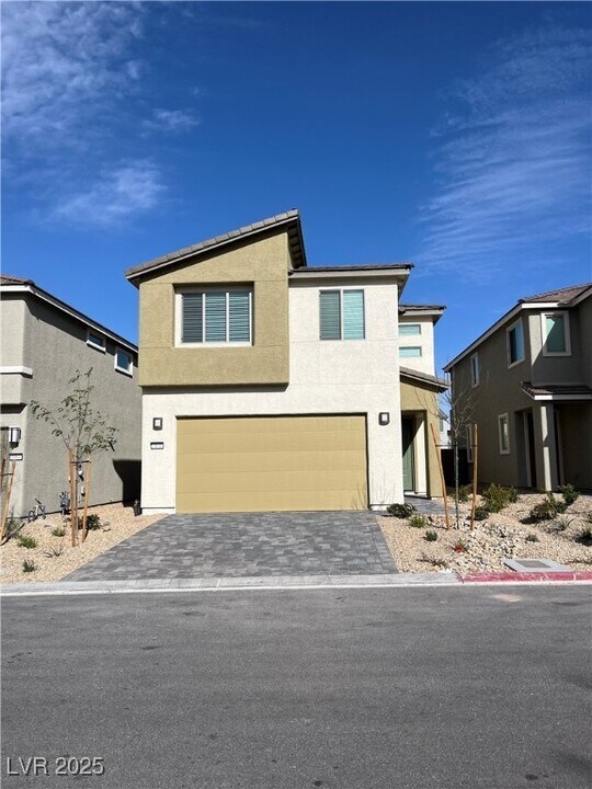 7970 Texas Hls St in Las Vegas, NV - Building Photo