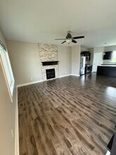 16314 Springbrook Trl in Urbandale, IA - Building Photo - Building Photo