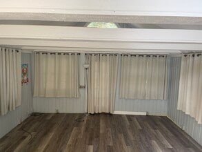 421 W Higgins Lake Dr in Roscommon, MI - Foto de edificio - Building Photo