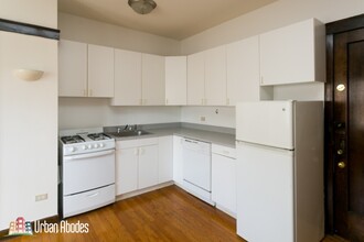 824 W Waveland, Unit M02B in Chicago, IL - Building Photo - Building Photo