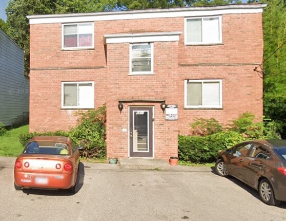 property at 1211 Wessels Ave