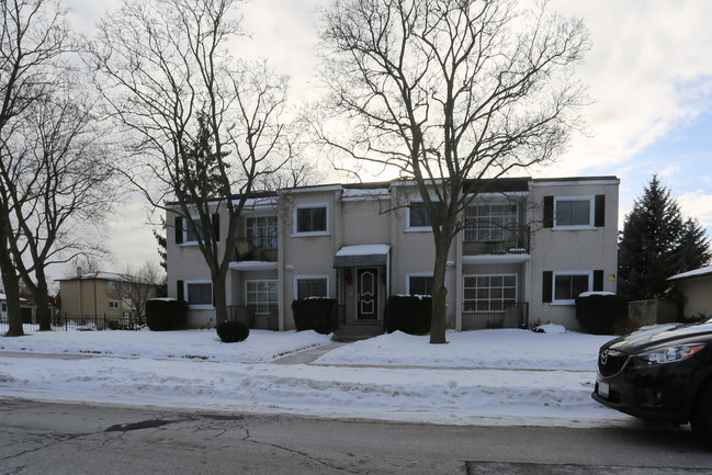 423 Carson Dr in Kitchener, ON - Building Photo - Primary Photo