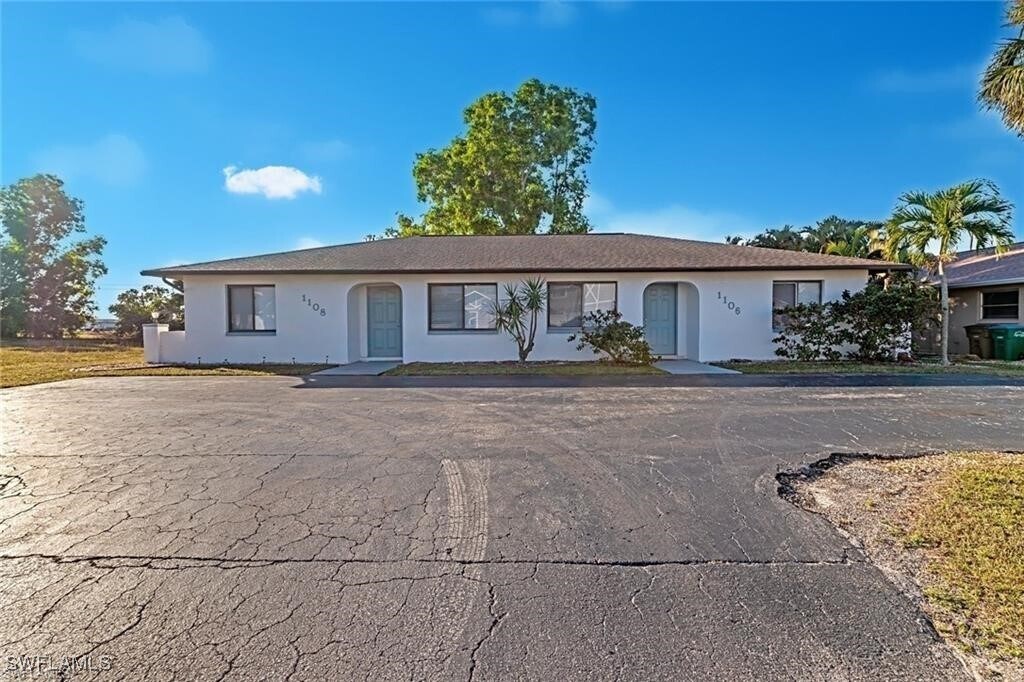 1106 SE 8th Terrace in Cape Coral, FL - Building Photo