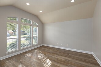 13043 Sweetgum Shores Dr in Houston, TX - Building Photo - Building Photo