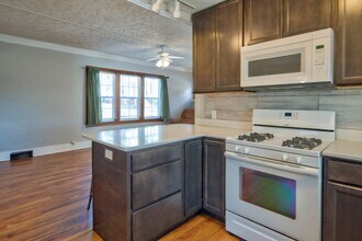 563 S 35th St in Omaha, NE - Building Photo - Building Photo