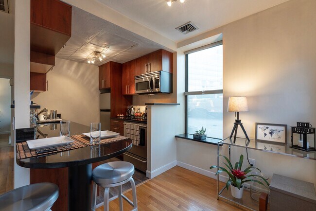 5 Grove St, Unit 5 in Boston, MA - Building Photo - Building Photo