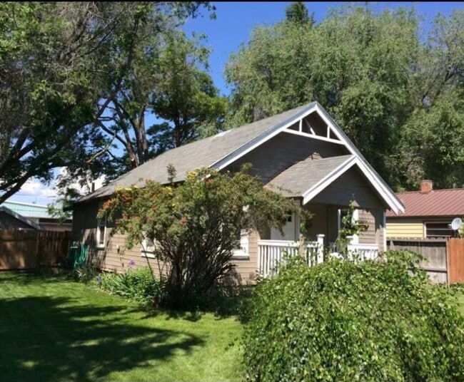 403 S Pearl St in Ellensburg, WA - Building Photo - Building Photo