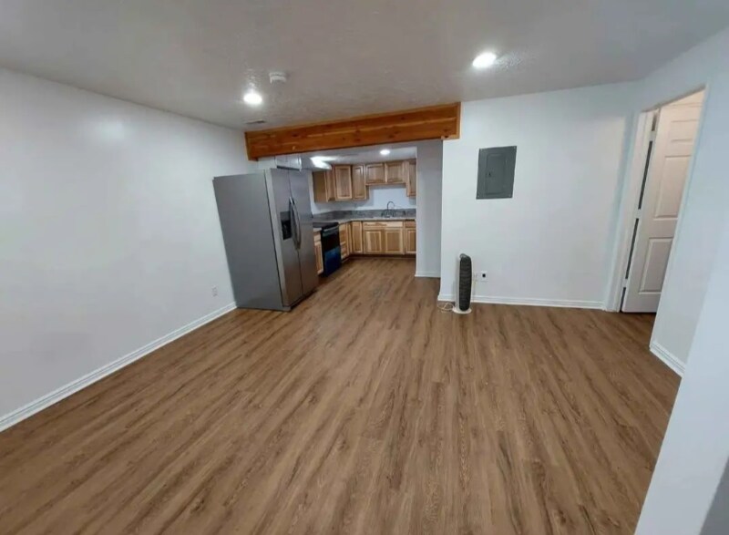 391 Fenton Ave in South Salt Lake, UT - Building Photo