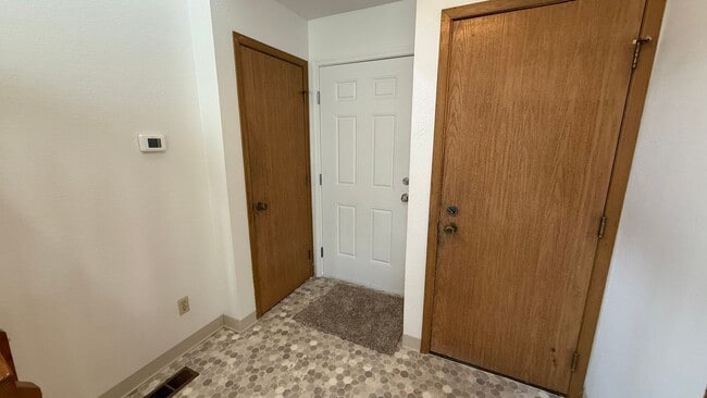 7300 Woburn Cir in Anchorage, AK - Building Photo - Building Photo