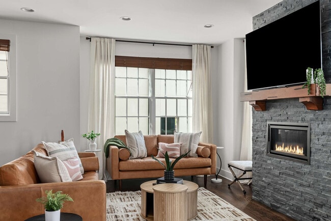 1015D 12th Ave S in Nashville, TN - Building Photo - Building Photo