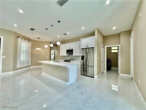 2648 2nd Ave NE in Naples, FL - Building Photo - Building Photo
