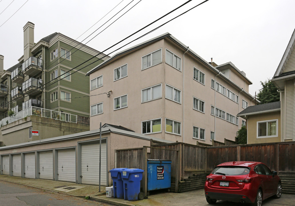 Nygren Manor in New Westminster, BC - Building Photo