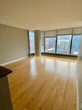 60 E Monroe St in Chicago, IL - Building Photo - Building Photo