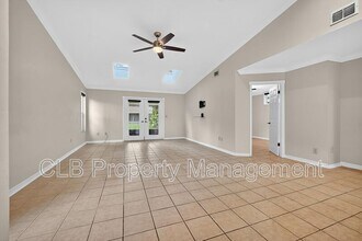 115 Bob White Ct in Daytona Beach, FL - Foto de edificio - Building Photo