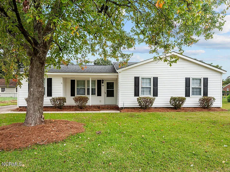 109 Belmont Dr in Greenville, NC - Building Photo