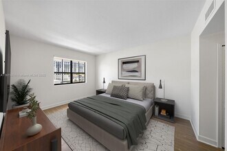 100 Andalusia Ave in Coral Gables, FL - Building Photo - Building Photo