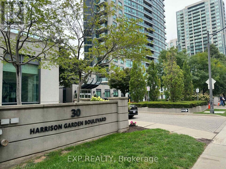 30 Harrison Garden Blvd in Toronto, ON - Building Photo