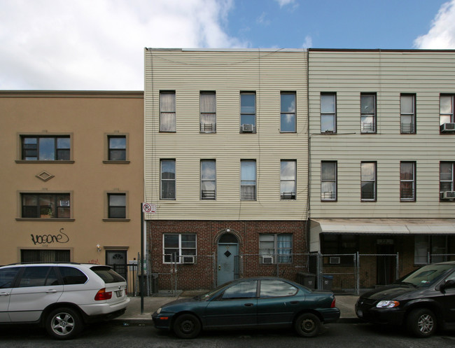 71 Wilson Ave in Brooklyn, NY - Building Photo - Building Photo