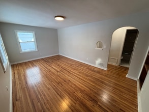 611 2nd Ave S in Grand Forks, ND - Foto de edificio - Building Photo