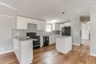 257 Jeremy Ln in Weatherford, TX - Foto de edificio - Building Photo