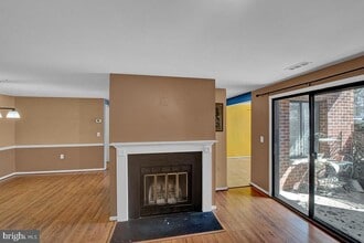 13257 Wonderland Way in Germantown, MD - Building Photo - Building Photo