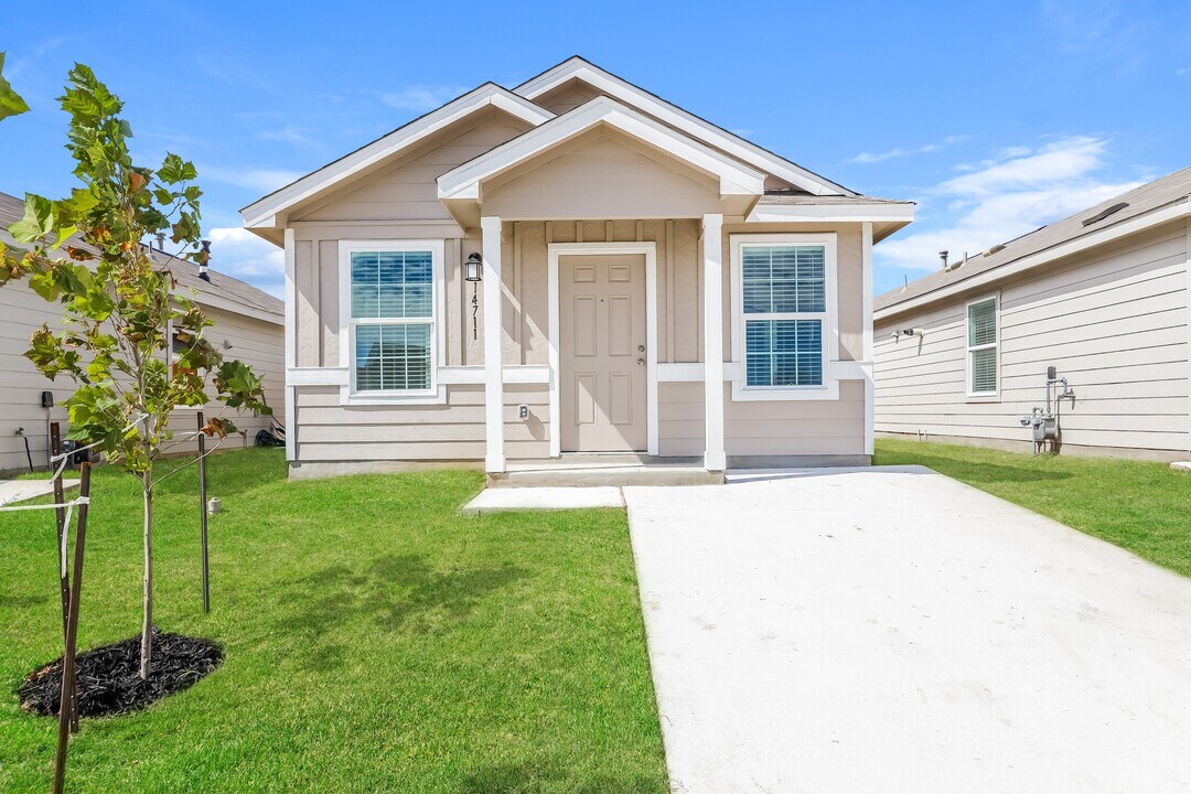 14734 Southton Basin in San Antonio, TX - Building Photo