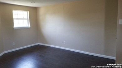 318 Aransas Ave in San Antonio, TX - Building Photo - Building Photo
