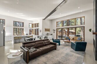 207 Allen Way in Incline Village, NV - Building Photo - Building Photo