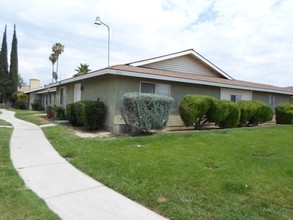 962 Monarch St in Hemet, CA - Building Photo - Building Photo