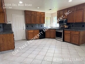 20106 Del Mar Rd in Madera, CA - Foto de edificio - Building Photo