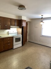 196 Sylvan St in Melrose, MA - Building Photo - Building Photo