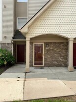 1388 Constance Dr in Pontiac, MI - Building Photo