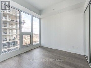 181 Dundas St E in Toronto, ON - Building Photo - Building Photo
