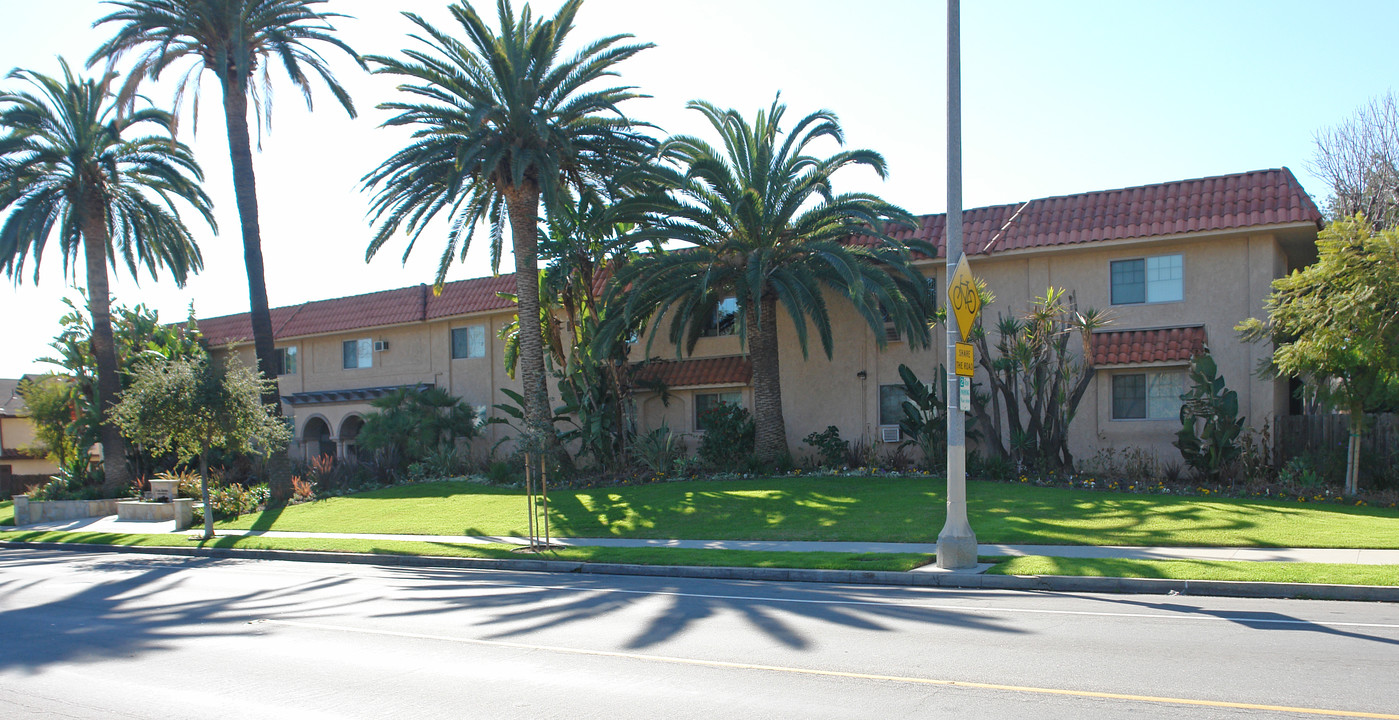 Casa Allena in Pasadena, CA - Building Photo