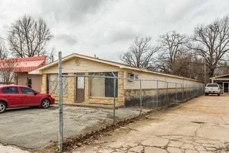 4607 E Nettleton Ave in Jonesboro, AR - Foto de edificio - Building Photo