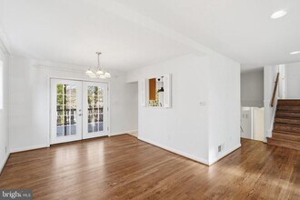 7821 Cayuga Ave in Bethesda, MD - Building Photo - Building Photo