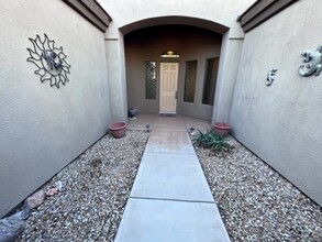 2818 Fort Silver Dr in Bullhead City, AZ - Foto de edificio - Building Photo