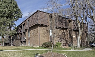 Crestwood Cove in Salt Lake City, UT - Building Photo - Building Photo