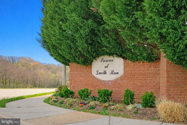 property at 1043 Hotchkiss Pl