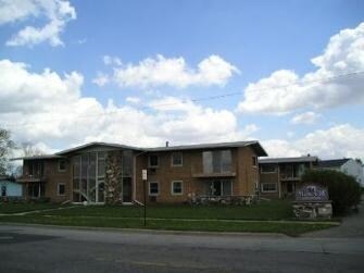 Stone Cliff Condos in Sturgis, MI - Building Photo