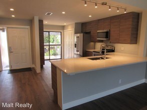 15493 Admiralty Cir in North Fort Myers, FL - Building Photo - Building Photo