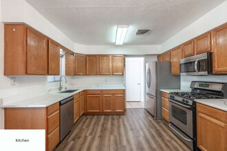 726 N Valley View Dr in Saint George, UT - Foto de edificio - Building Photo