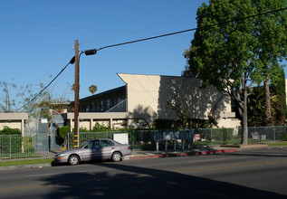 722 S Raitt St in Santa Ana, CA - Building Photo - Building Photo