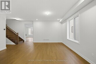 115 Viburnum Ter in Ottawa, ON - Building Photo - Building Photo